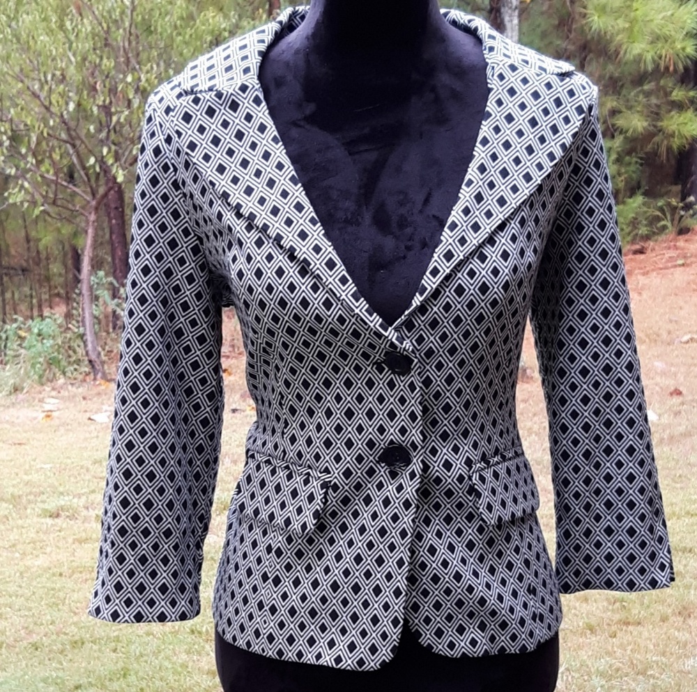 NWOT BLACK AND WHITE BLAZER - Picture 1 of 5
